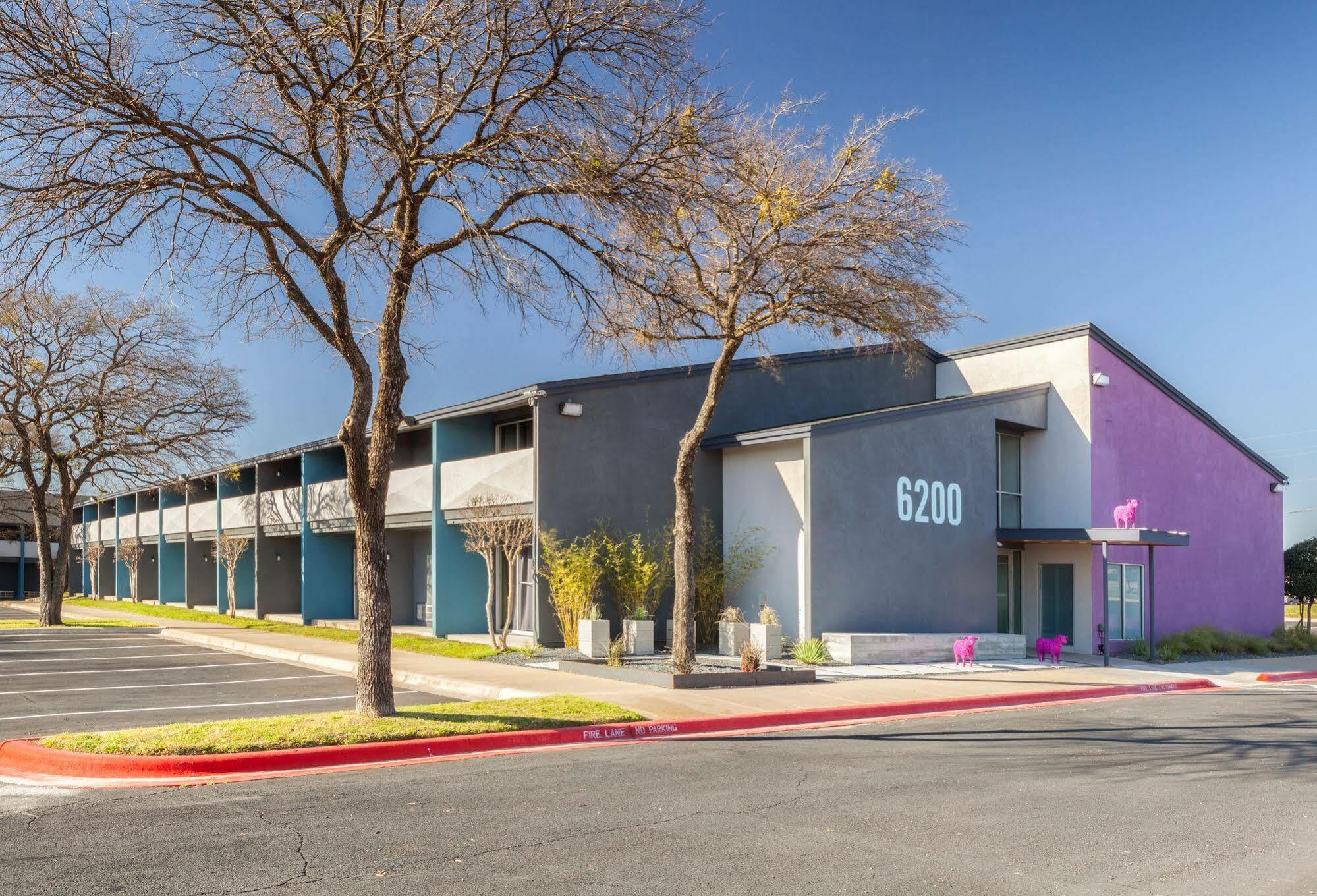 Aae Austin'S Travelodge Εξωτερικό φωτογραφία